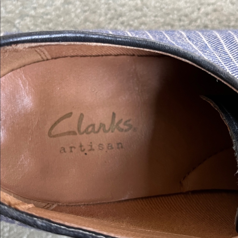 Clarks Navy/Denim Lace-Up Shoes, Women’s Size 8M - Picture 2 of 5